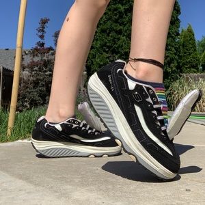 Skechers black/white Shape ups sneakers